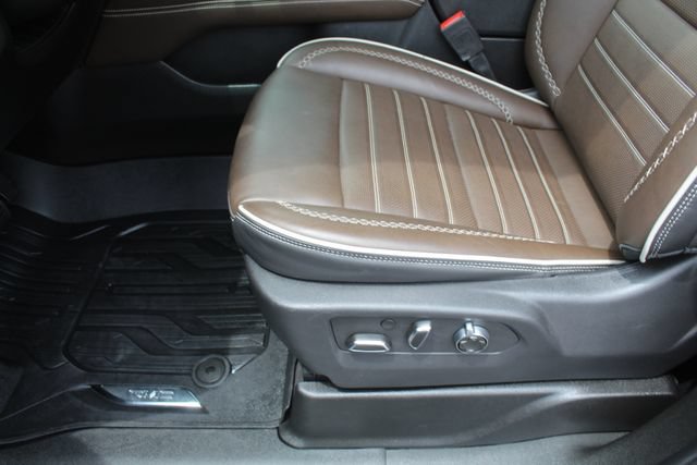 Used 2025 GMC Yukon Denali Ultimate w/ LPO, Floor Liner Package AWD/4WD image 44