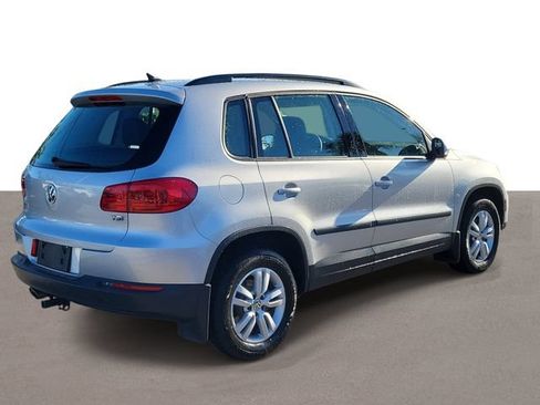 Used 2017 Volkswagen Tiguan S FWD image 4