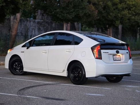 Used 2012 Toyota Prius Three image 16