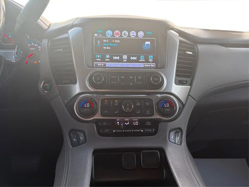 Used 2019 Chevrolet Suburban LT RWD image 14