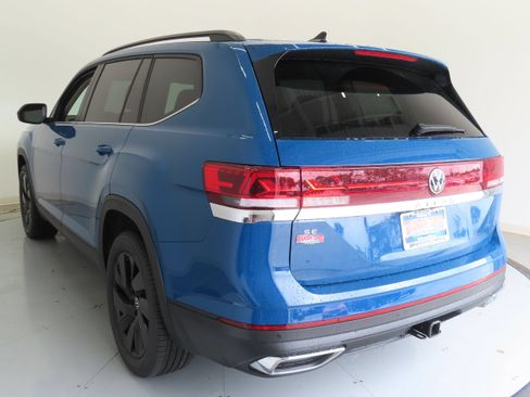 New 2025 Volkswagen Atlas SE FWD image 6