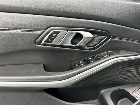 Used 2019 BMW 330i Sedan w/ Convenience Package image 11