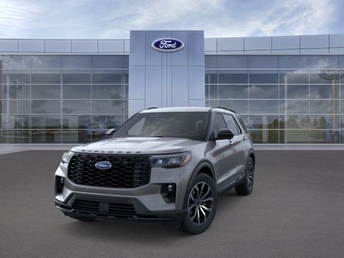 New 2026 Ford Explorer ST-Line RWD image 2