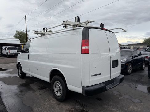 Used 2017 Chevrolet Express 2500 image 6