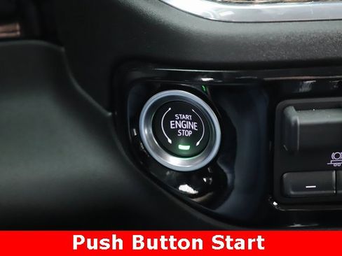 Used 2025 GMC Sierra 1500 Elevation image 22