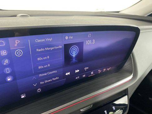 Certified 2025 Buick Envision Preferred image 15