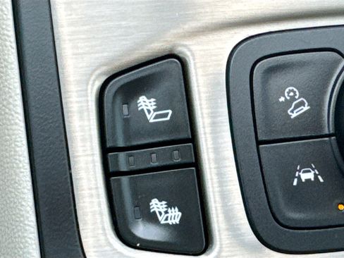 Used 2019 GMC Terrain Denali w/ Driver Alert Package II image 21