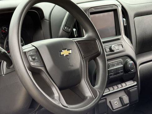 Used 2020 Chevrolet Silverado 1500 Custom w/ Custom Value Package RWD image 11