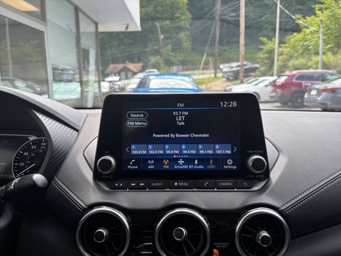 Used 2025 Nissan Sentra SV FWD image 16