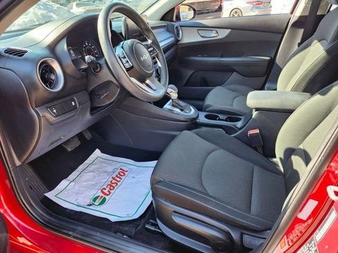 Used 2024 Kia Forte LXS FWD image 9