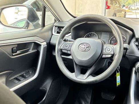 Used 2021 Toyota RAV4 LE FWD image 22