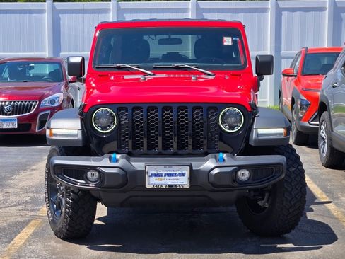 Used 2023 Jeep Wrangler Unlimited w/ Cold Weather Group AWD/4WD image 4
