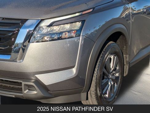 New 2025 Nissan Pathfinder SV image 10