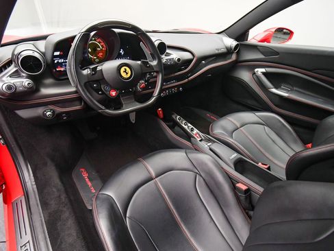Used 2021 Ferrari F8 Tributo image 11