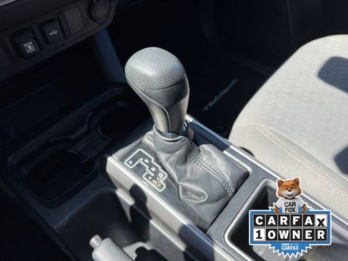 Used 2020 Toyota Tacoma SR5 image 33