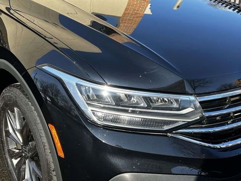 Certified 2023 Volkswagen Tiguan SE w/ Panoramic Sunroof Package image 10