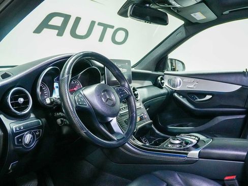 Used 2019 Mercedes-Benz GLC 300 4MATIC image 14