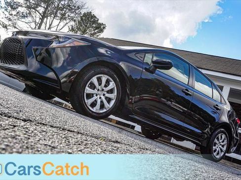 Used 2022 Toyota Corolla LE image 4