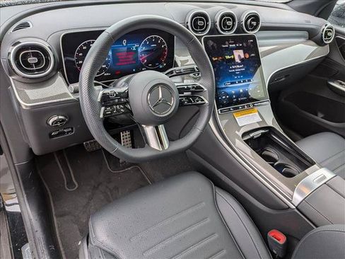 Certified 2026 Mercedes-Benz GLC 300 image 10