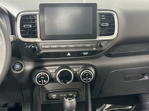 Used 2026 Hyundai Venue SEL FWD image 20
