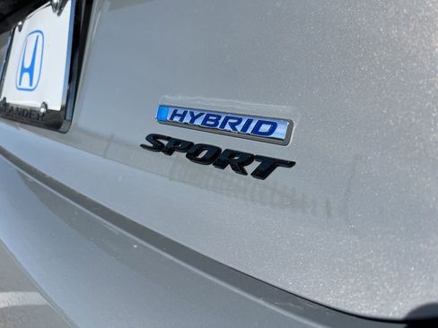 Used 2025 Honda Accord Sport image 9