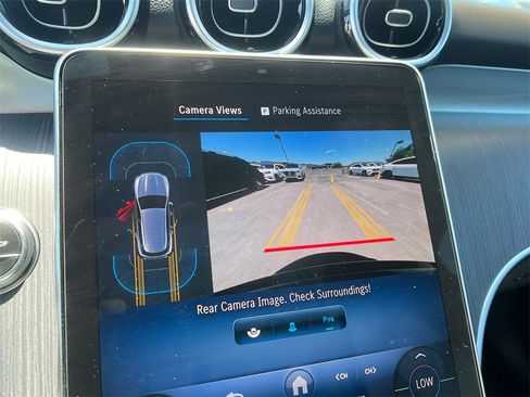 Used 2025 Mercedes-Benz GLC 300 GLC 300 image 28