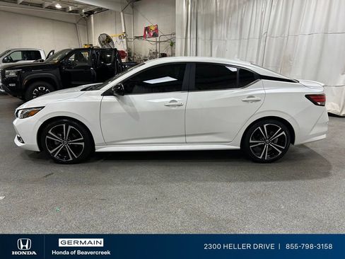Used 2020 Nissan Sentra SR w/ Electronics Package FWD image 5