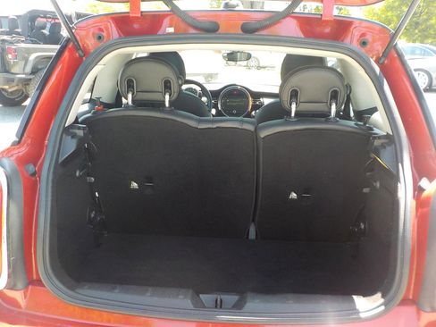 Used 2015 MINI Cooper 2-Door Hardtop image 22
