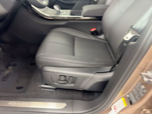 New 2026 Land Rover Range Rover Evoque Dynamic SE image 13