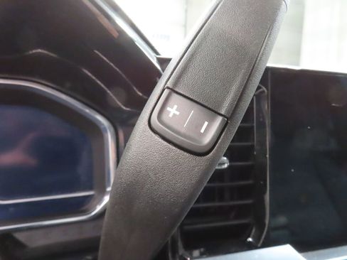 Used 2023 GMC Sierra 1500 SLE w/ Preferred Package image 39