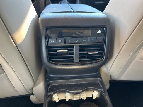Used 2023 MAZDA CX-9 Touring image 13