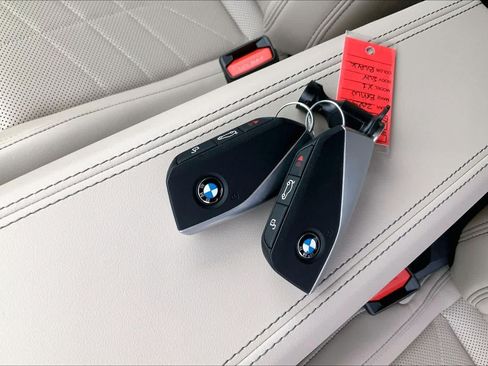 Used 2025 BMW X1 xDrive28i w/ Convenience Package AWD/4WD image 14