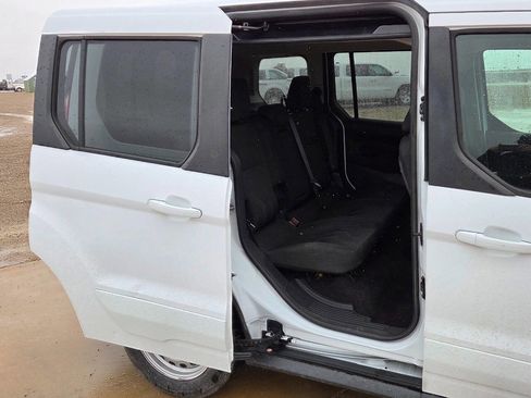 Used 2014 Ford Transit Connect XLT image 3