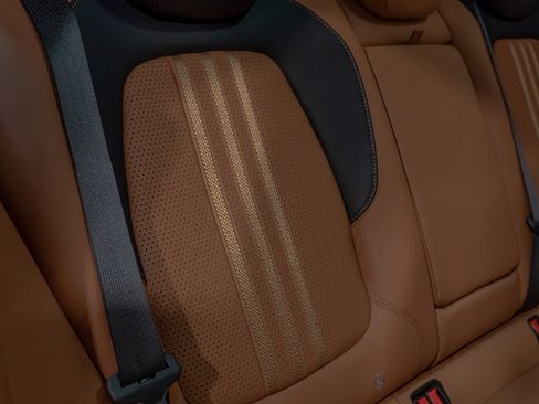 Used 2025 Aston Martin DBX 707 image 91