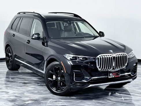 Used 2021 BMW X7 xDrive40i w/ Premium Package AWD/4WD image 3