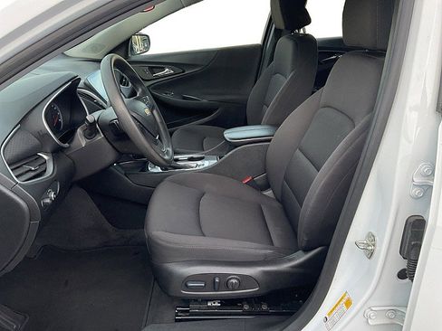 Used 2024 Chevrolet Malibu LT image 9