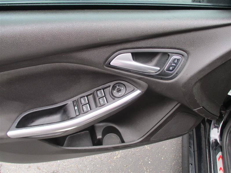 Used 2016 Ford Focus ST FWD image 14