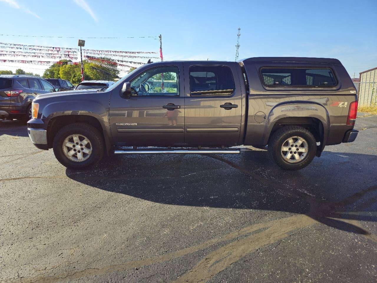 Used 2010 GMC Sierra 1500 SLE w/ Power Pack Plus AWD/4WD image 29