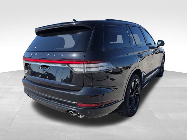 Certified 2024 Lincoln Aviator Reserve w/ Equipment Group 201A AWD/4WD image 3
