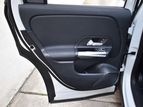 Used 2021 Mercedes-Benz GLA 35 AMG 4MATIC w/ Premium Package image 19
