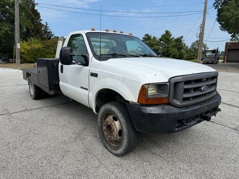 Used 2000 Ford F550 2WD Regular Cab Super Duty image 3