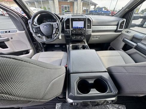 Used 2022 Ford F350 XLT w/ XLT Premium Package image 8