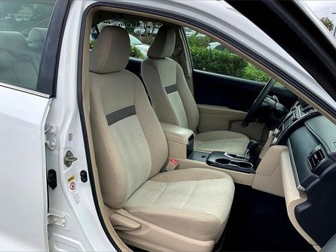 Used 2013 Toyota Camry LE image 7