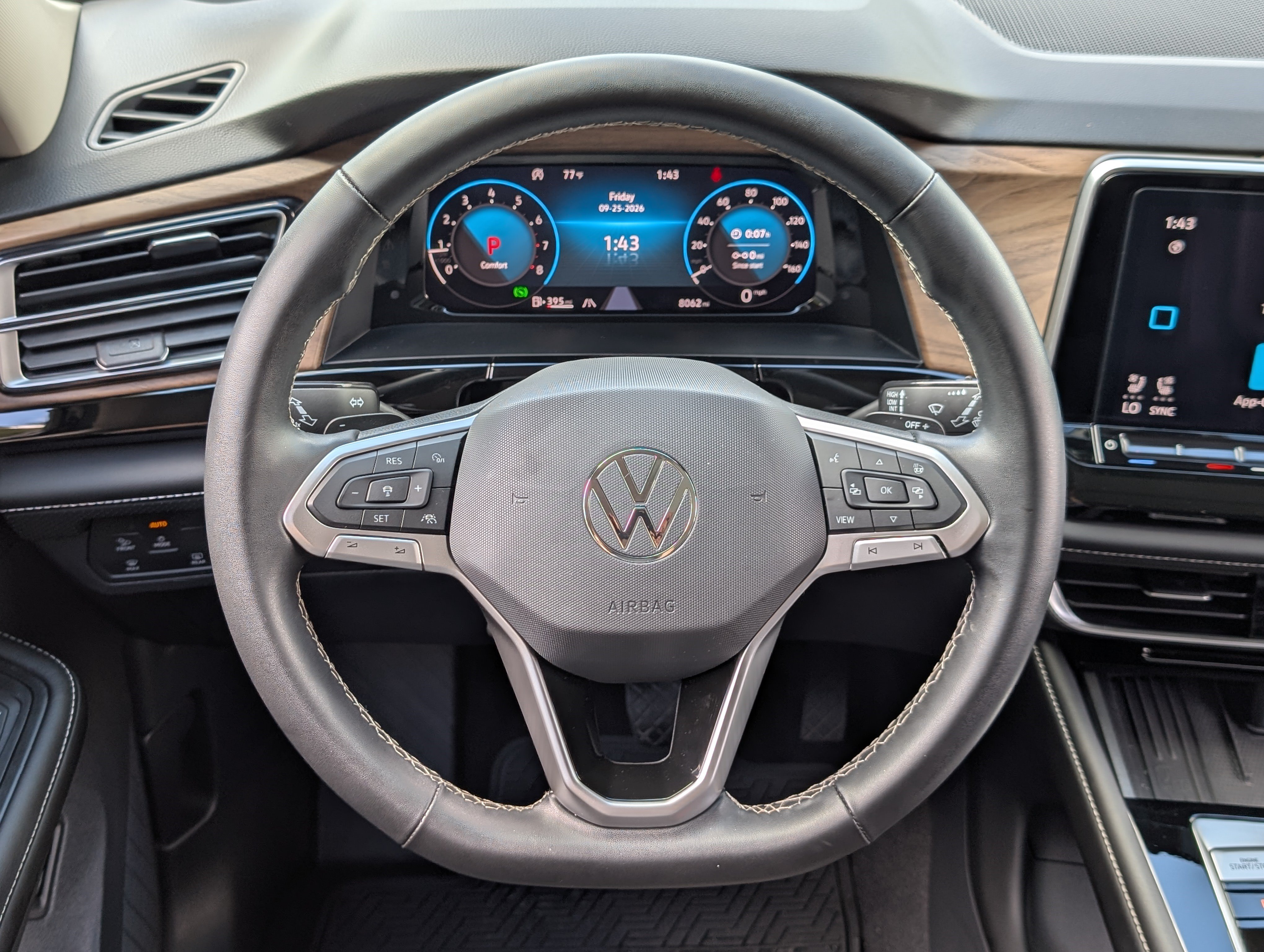 Used 2026 Volkswagen Atlas SE FWD image 24