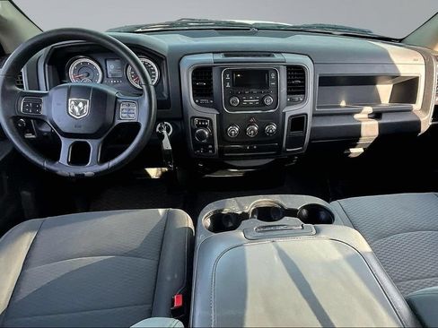 Used 2017 RAM 1500 Express AWD/4WD image 7