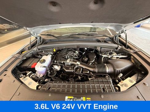 Used 2025 Jeep Grand Cherokee Altitude image 47