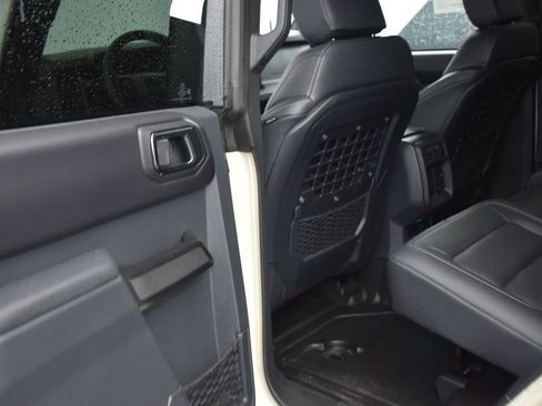 New 2025 Ford Bronco Badlands image 12