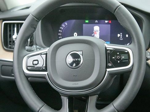 New 2026 Volvo XC60 B5 Core w/ Climate Package image 23