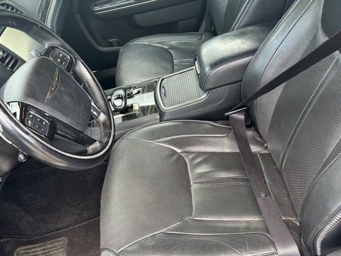 Used 2014 Chrysler 300 C AWD/4WD image 18