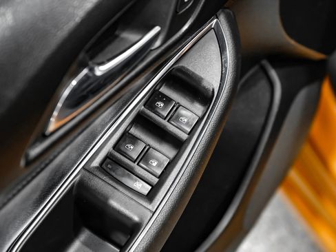 Used 2017 Chevrolet Cruze Premier w/ Enhanced Convenience Package FWD image 40